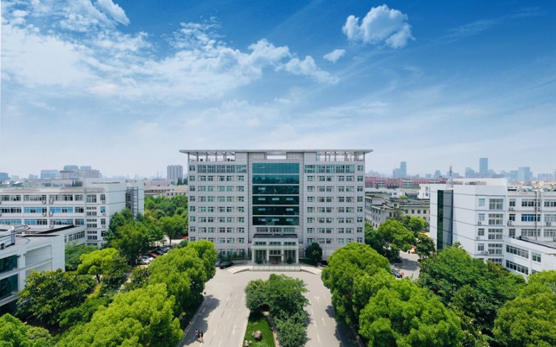 鹤壁职业技术学院